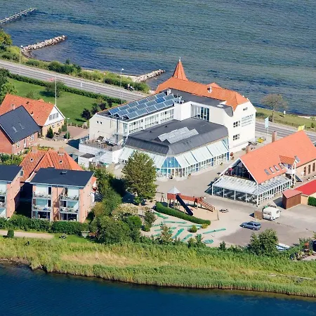 Leilighet 6 Person On A In Hejls